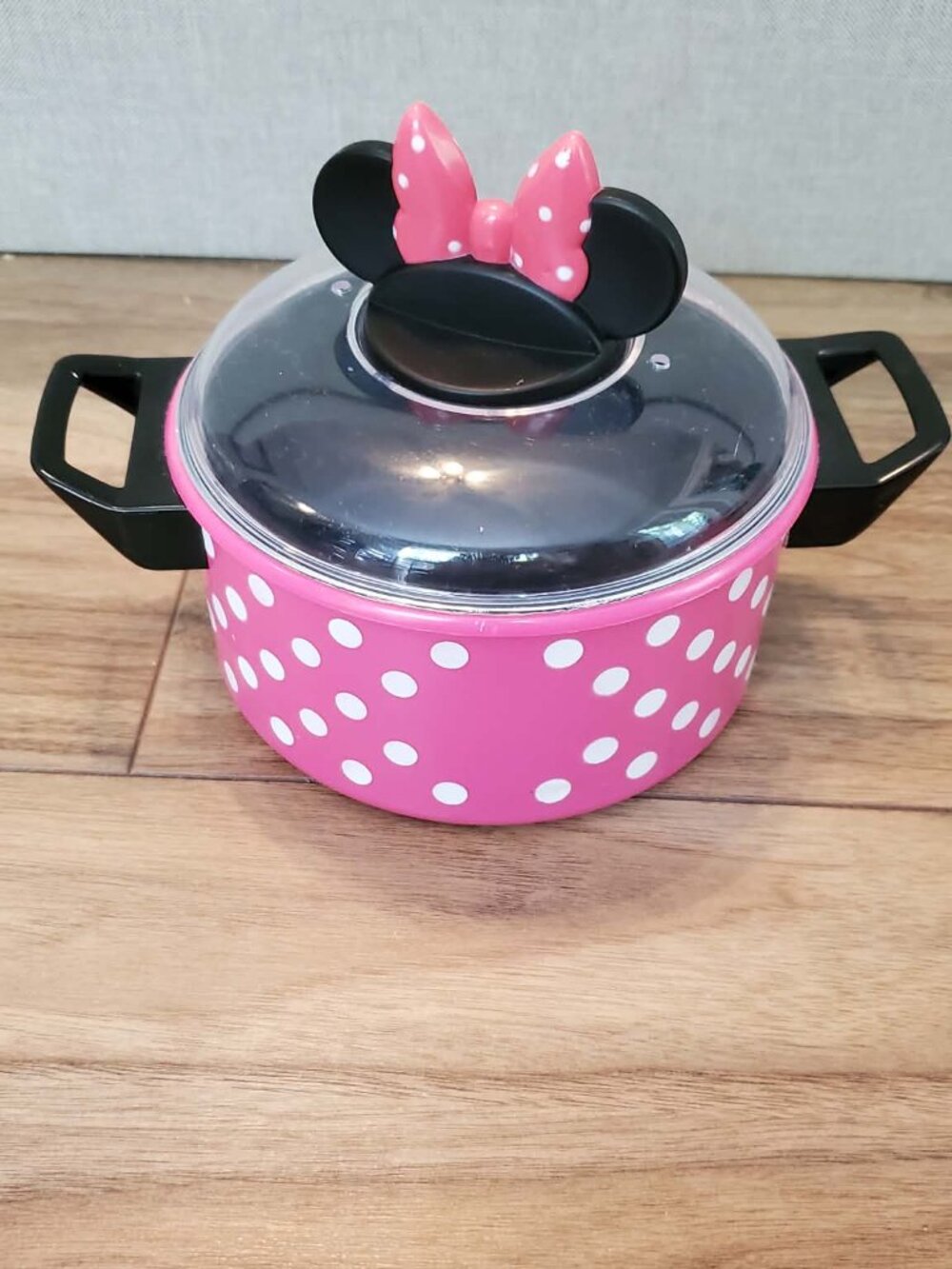 Disney Store Minnie Mouse Cookware Set - Picture 2 of 9